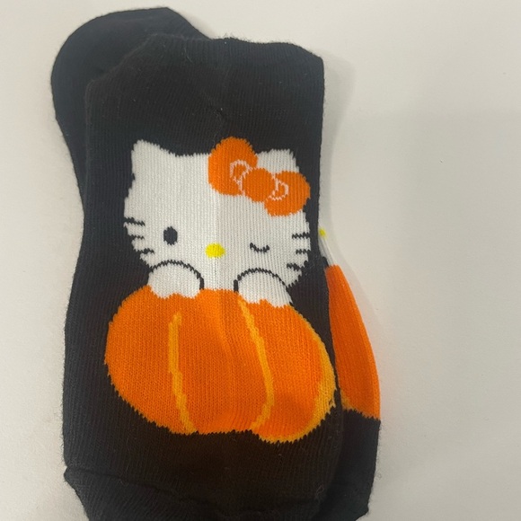 Halloween Hello Kitty Ty Beanie and Socks - Picture 3 of 8